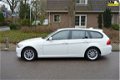 BMW 3-serie Touring - 318d Corporate Lease Business Line ecc/sportstoelen/cruise/navi/dealer onderh - 1 - Thumbnail
