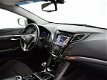 Hyundai i40 Wagon - 1.7 CRDi BLUE BUSINESS + NAVIGATIE / CAMERA - 1 - Thumbnail