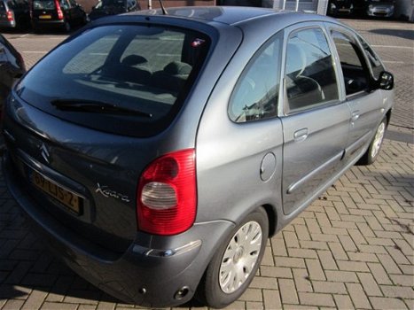 Citroën Xsara Picasso - 1.6i-16V Image - 1