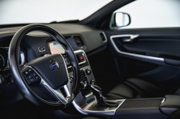 Volvo V60 - D6 AWD Plugin-Hybrid, Momentum - Afbeelding 2