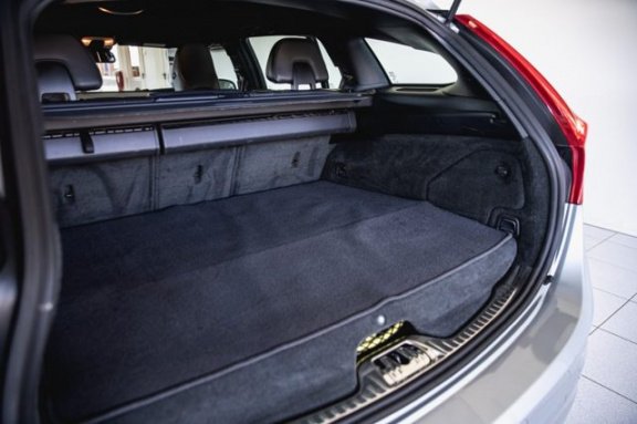 Volvo V60 - D6 AWD Plugin-Hybrid, Momentum - Afbeelding 8