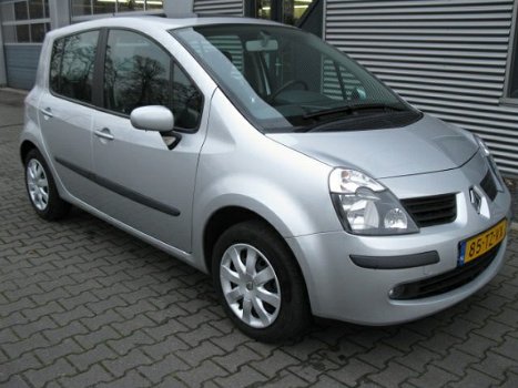 Renault Modus - 1.6-16V Dynamic Automaat/Airco/Cruise/Half leder APK 19-12-2019 - 1