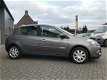 Renault Clio - 1.5 DCI 5-DRS Clima / Navi / Cruise - 1 - Thumbnail