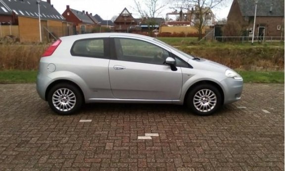 Fiat Grande Punto - 1.4 Dynamic - 1