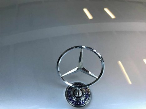 Mercedes-Benz E-klasse - 230 Elegance Automaat Clima Lage km Zeer Nette Auto - 1