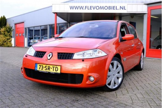 Renault Mégane - 2.0-16V Turbo RS 225pk 5-Deurs - 1