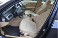 BMW 5-serie Touring - 520d Corporate Airco 6Bak OH NAP APK Goede auto - 1 - Thumbnail