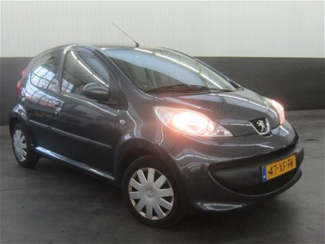 Peugeot 107 - AIRCO * 6 Maanden Bovag garantie * NAP-Pas * 5-deurs. Vingerhoets; Vierde generatie, E - 1