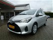 Toyota Yaris - 1.5 Hybrid Rijklaarprijs1e eigenaar Navi - 1 - Thumbnail