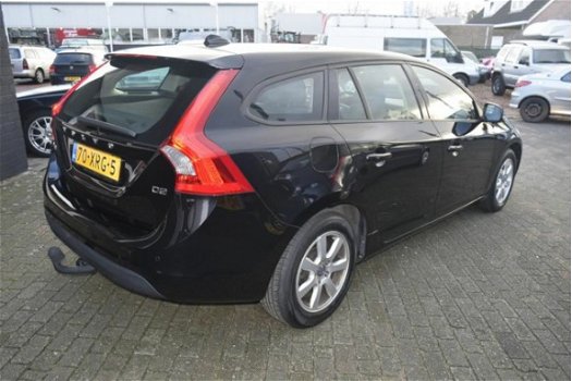 Volvo V60 - 1.6 D2 Kinetic Aut. Nette auto - 1