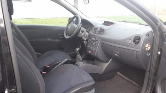 Renault Clio - 1, 2 16V Special Line 3Drs Airco Airbags Isofix - 1