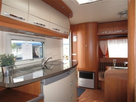 Caravan Comfort Compact 4 - 5