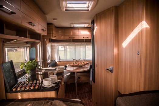 Caravan Comfort Single Beds 4 - 7