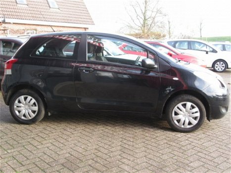 Toyota Yaris - 1.0 VVT-i Acces | AIRCO | ZUINIG A-LABEL | ELEK. PAKKET | BOVAG GARANTIE + NIEUWE APK - 1