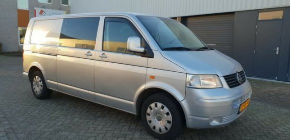 Volkswagen Transporter - 1