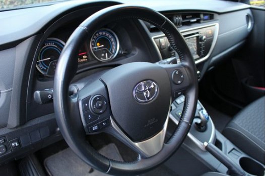 Toyota Auris Touring Sports - 1.8 Hybrid Aspiration I AUTOM. I NAVI. I KEYLESS I CRUISE I CAMERA I - 1