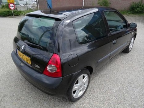 Renault Clio - 1.5 dCi Dynamique Comfort - 1