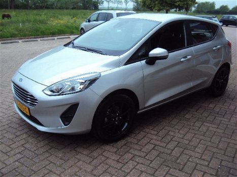 Ford Fiesta - 1.1 Trend Navigatie, PDC geen afleveringskosten - 1