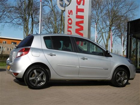 Renault Clio - 1.2 16V 75 Collection - Airco - 1