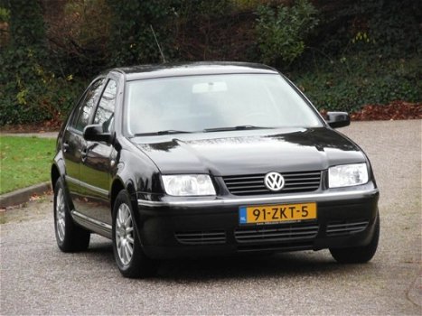 Volkswagen Bora - 1.6-16V 1e Eigenaar/Airco/Nap/Nieuwe Apk - 1