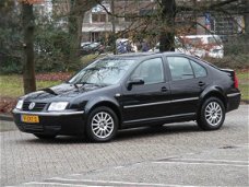 Volkswagen Bora - 1.6-16V 1e Eigenaar/Airco/Nap/Nieuwe Apk