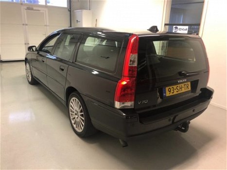 Volvo V70 - 2.4D KINETIC MOOIE EN NETTE AUTO EURO 4 - 1