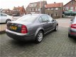 Skoda Superb - 2.0 Comfort Climate control, L.M.Velgen, Trekhaak, Stuurbekrachtiging, Cruise control - 1 - Thumbnail