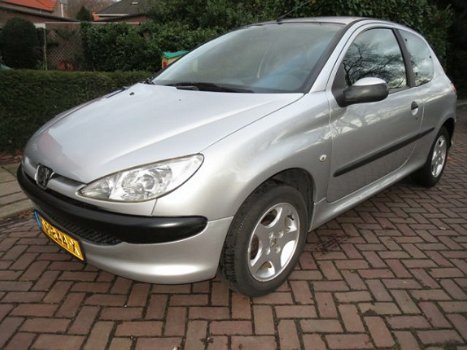 Peugeot 206 - 1.4 X-Design - 1