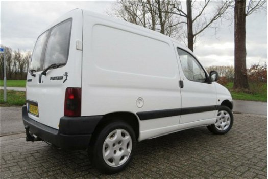 Peugeot Partner - Benzine met Slechts 87000 km - 1