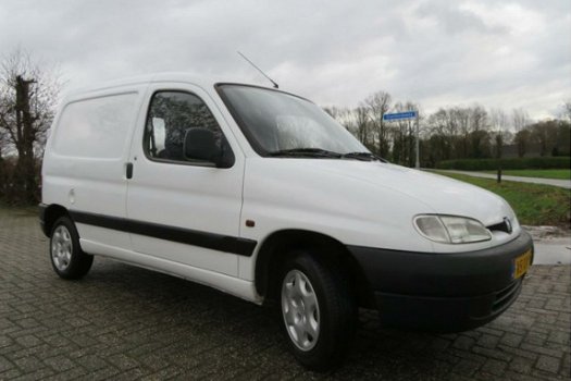 Peugeot Partner - Benzine met Slechts 87000 km - 1