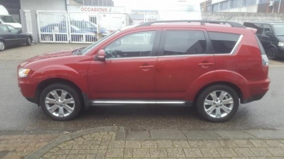 Mitsubishi Outlander - 2.2 DI-D Instyle 7-PERSOONS - 1