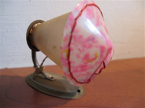 Voor in het poppenhuis...miniatuur mica hanglamp...ca. 1940/50. - 2