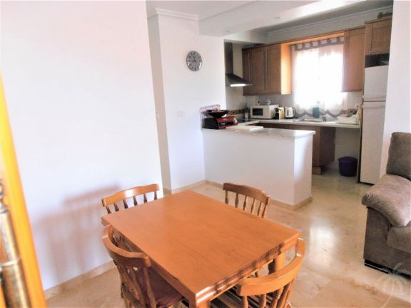 Tof appartement in VILLAMARTIN met balkon bij zwembad en golfbanen - Afbeelding 2