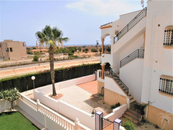 Tof appartement in VILLAMARTIN met balkon bij zwembad en golfbanen - Afbeelding 5
