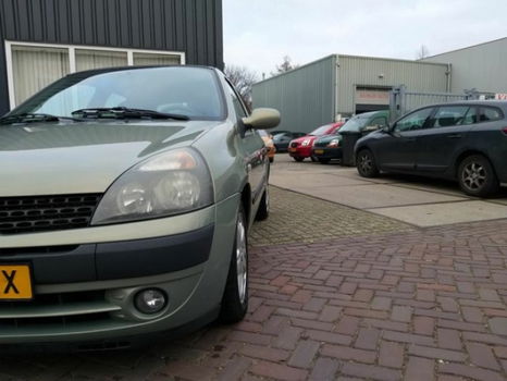 Renault Clio - 1.6-16V Privilège | 5 DEURS | AIRCO | - 1