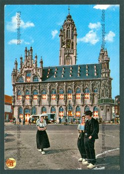 KLEDERDRACHT Zeeuwse klederdracht met stadhuis Middelburg (Middelburg 1974) - 1