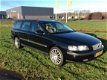 Volvo V70 - 2.4 T Comfort Line LEER NAP NWE APK HANDBAK TURBO - 1 - Thumbnail