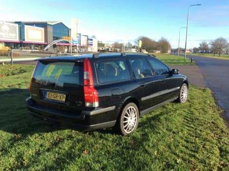 Volvo V70 - 2.4 T Comfort Line LEER NAP NWE APK HANDBAK TURBO - 1