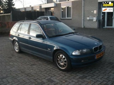 BMW 3-serie Touring - 320i Executive Automaat - 1