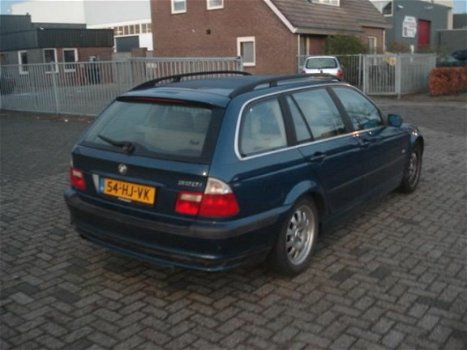 BMW 3-serie Touring - 320i Executive Automaat - 1