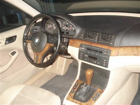 BMW 3-serie Touring - 320i Executive Automaat - 1