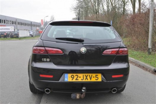 Alfa Romeo 159 Sportwagon - 1.7 T ECO Distinctive LEDER/NAVIGATIE DEALER ONDERHOUDEN - 1