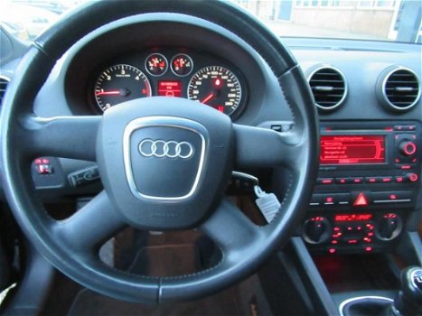 Audi A3 Sportback - 2.0 TDI Attraction Pro Line Business 6 bak/Lederen bekleding/LMV/PDC/NAV - 1