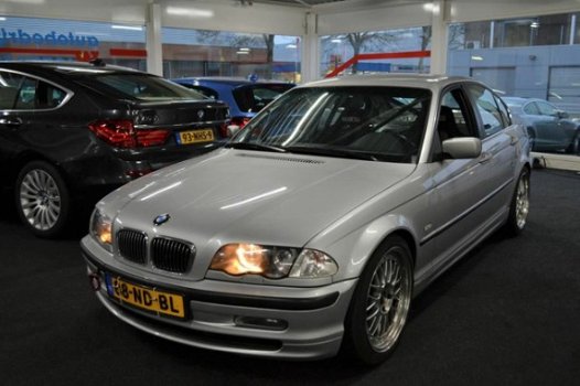 BMW 3-serie - 325i Executive circuit klaar - 1