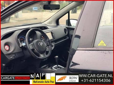 Toyota Yaris - 1.5 Hybrid Now Stoelverwarming|Clima|BT|Achteruitcam|APK-Garantie|1steEig|Facelift| - 1