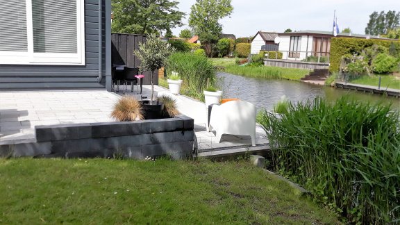 Luxe 6 pers. Chalet huren aan water en 300m van IJsselmeer in Makkum Friesland - 8