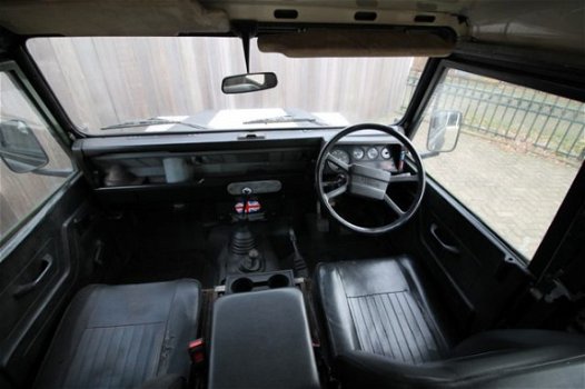 Land Rover Defender - 90 BENZINE RHD - 1