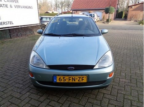 Ford Focus Wagon - 1.4-16V Ambiente - 1