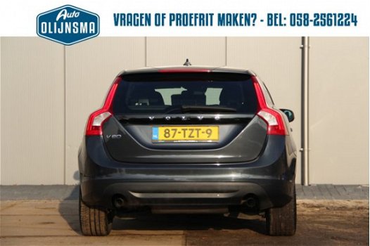 Volvo V60 - T3 Momentum | Navi | PDC | 18 inch |Nieuwe Distributieriem+set | Half Leer - 1