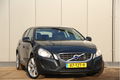 Volvo V60 - T3 Momentum | Navi | PDC | 18 inch |Nieuwe Distributieriem+set | Half Leer - 1 - Thumbnail